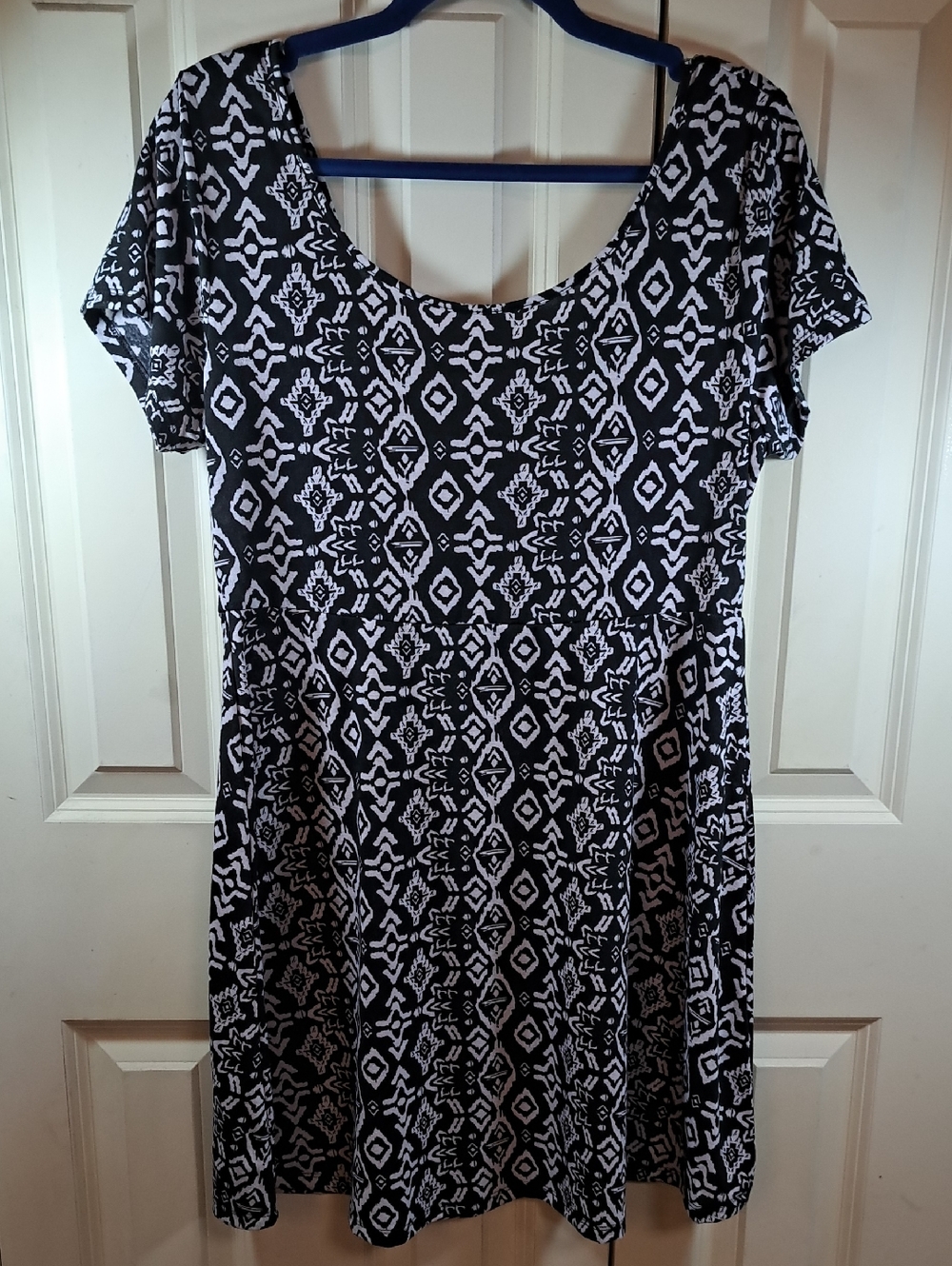Bobbie Brooks Black and White Patterned Midi Dress